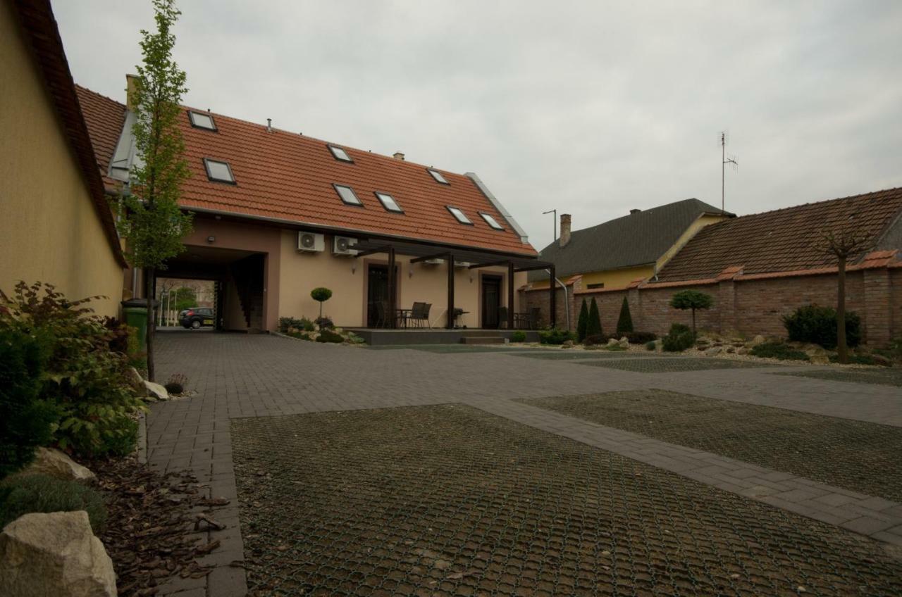 Royal Residence Apartments Gyula Luaran gambar
