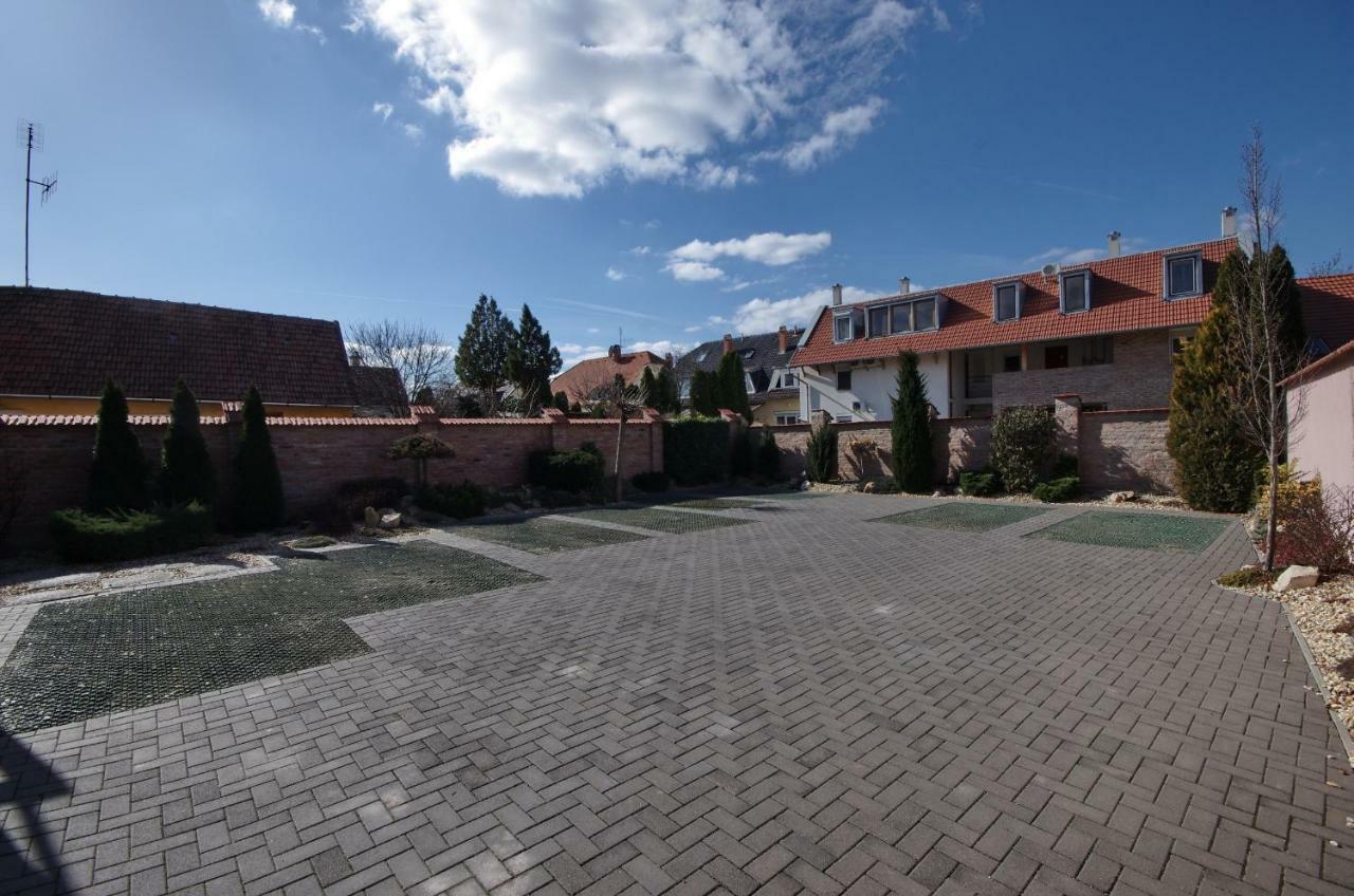 Royal Residence Apartments Gyula Luaran gambar