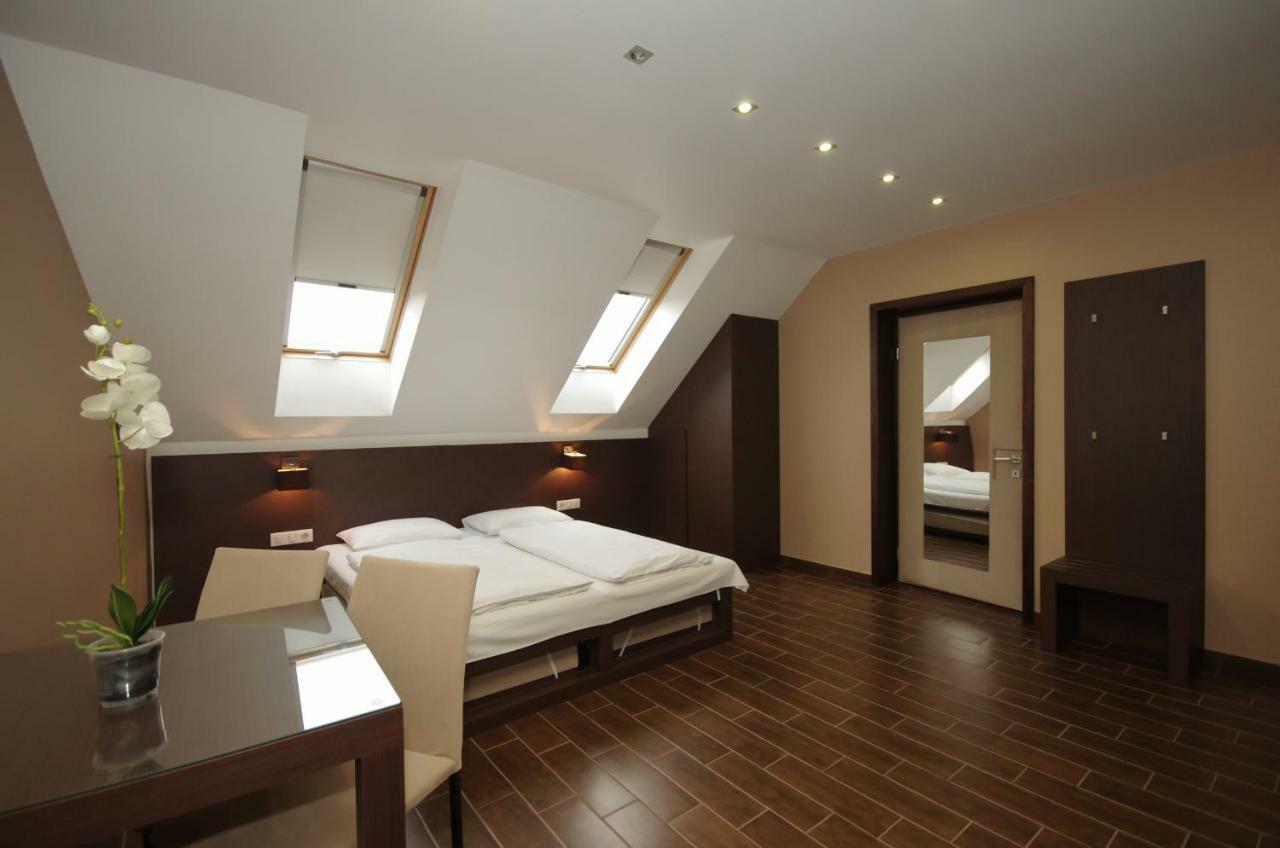 Royal Residence Apartments Gyula Luaran gambar