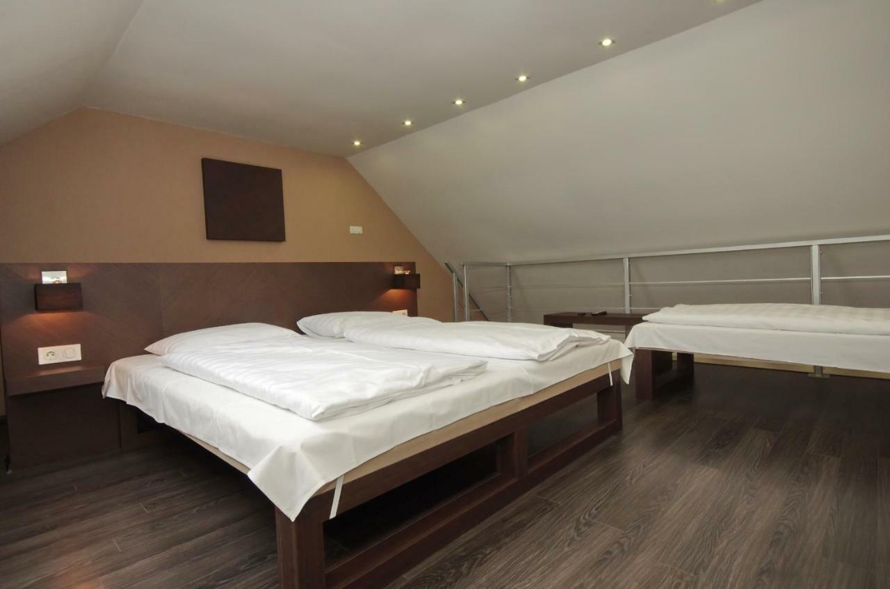 Royal Residence Apartments Gyula Luaran gambar